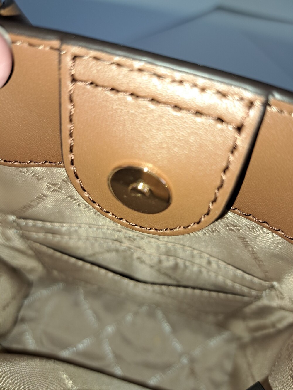 NWT Michael Kors Extra-Small Logo & Leather Crossbody Bag - Picture 9 of 9